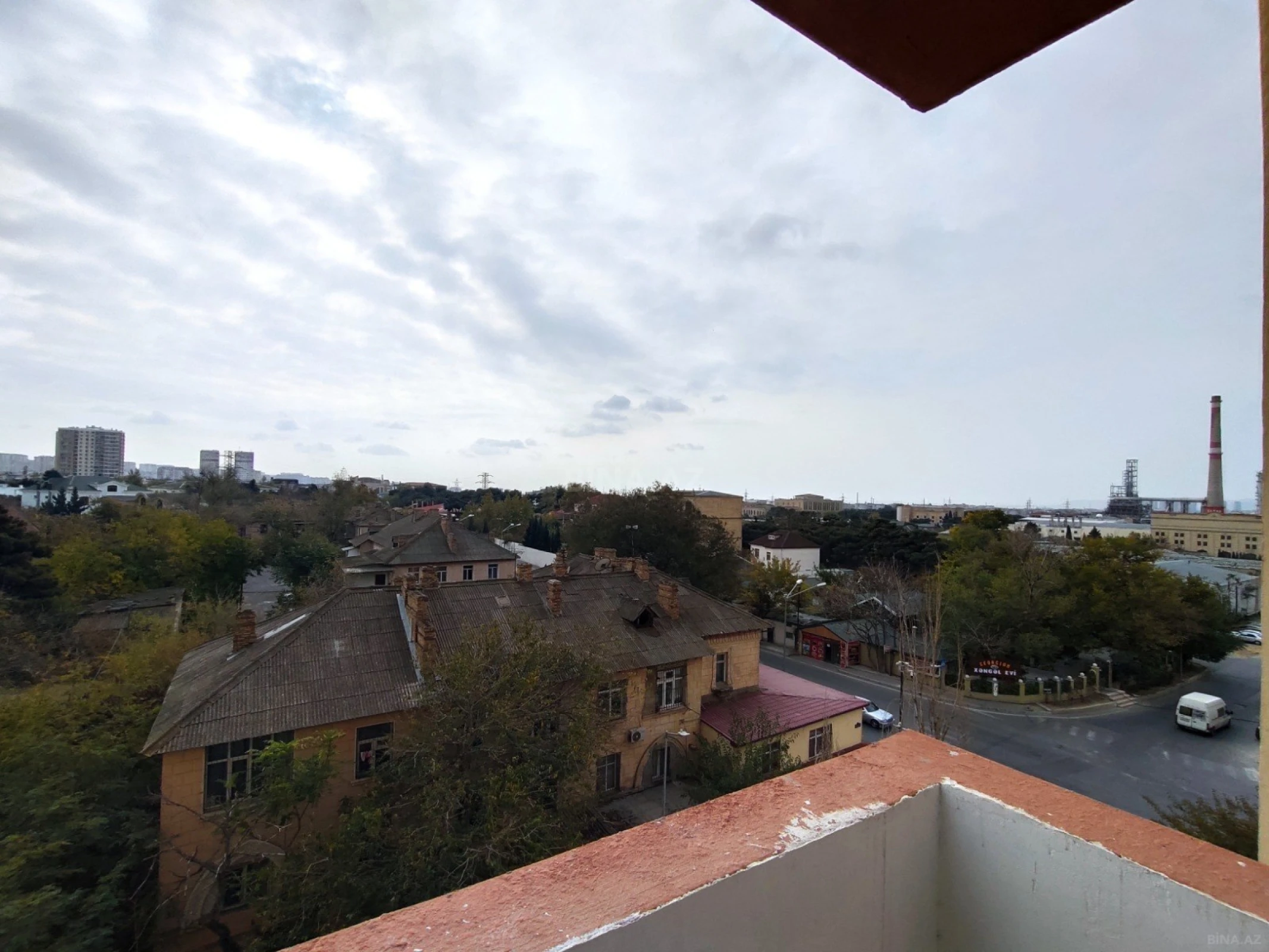 Satılır 3 otaqlı mənzil 115 m²