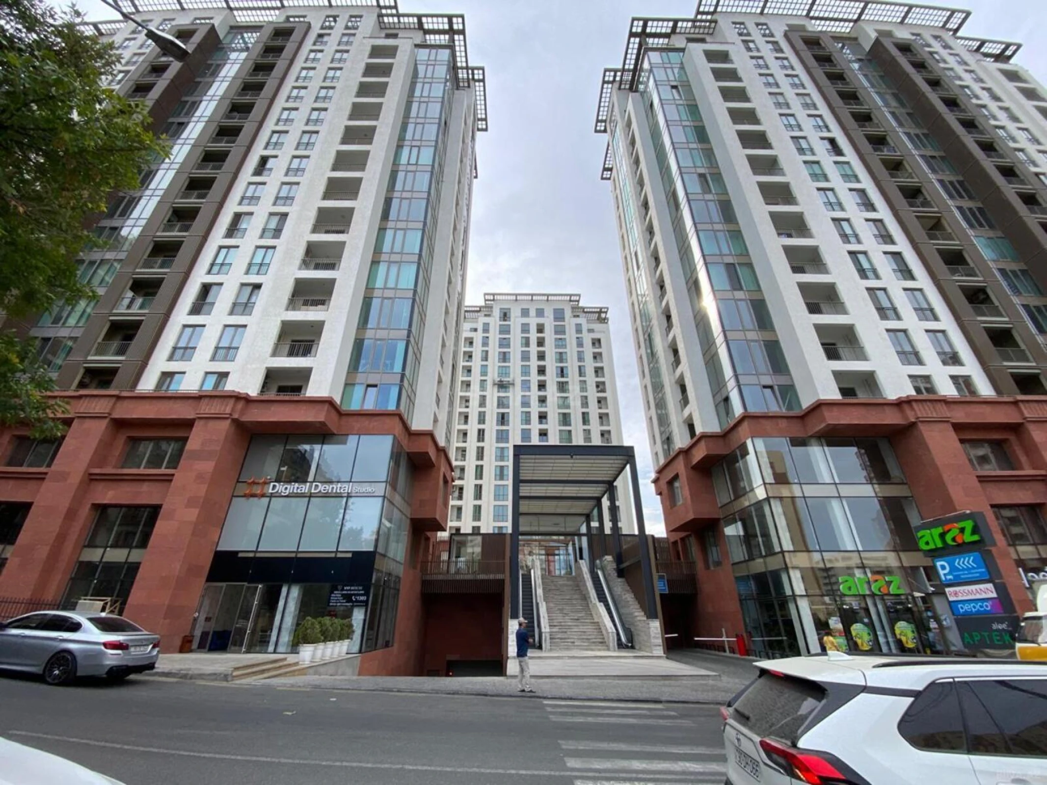 Satılır 3 otaqlı mənzil 100 m²