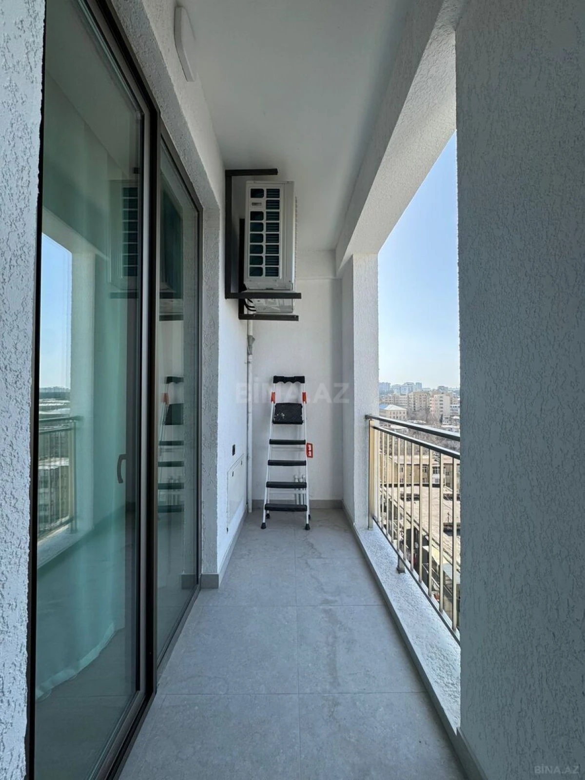 Satılır 3 otaqlı mənzil 100 m²