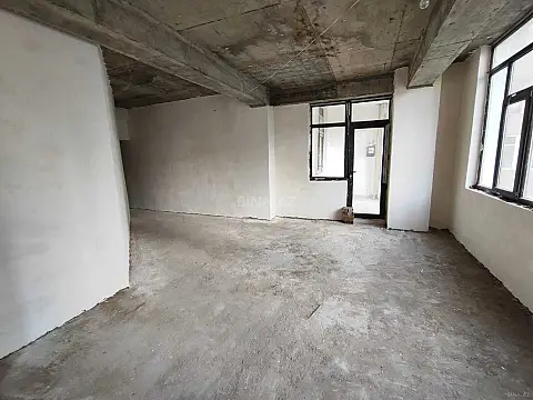 Satılır 3 otaqlı mənzil 118 m²