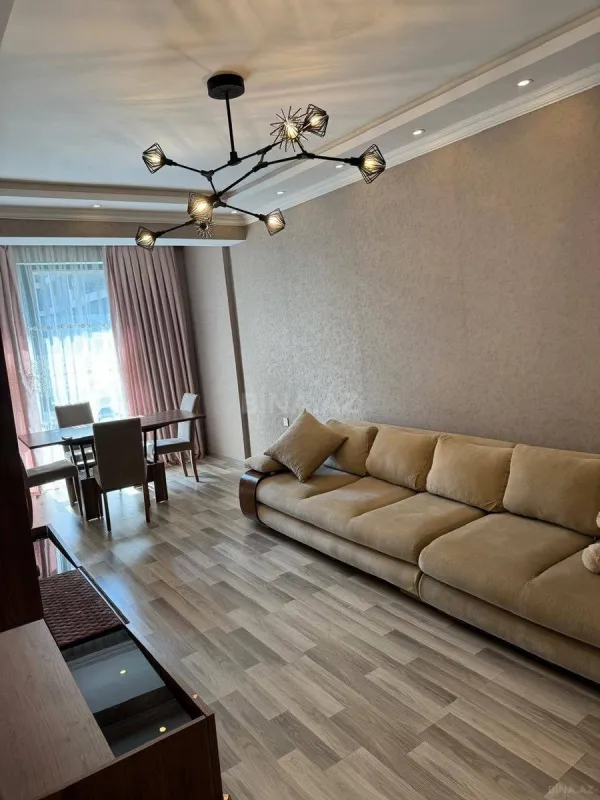 Kirayə verilir 2 otaqlı mənzil 90 m²