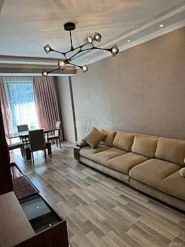 Kirayə verilir 2 otaqlı mənzil 90 m²