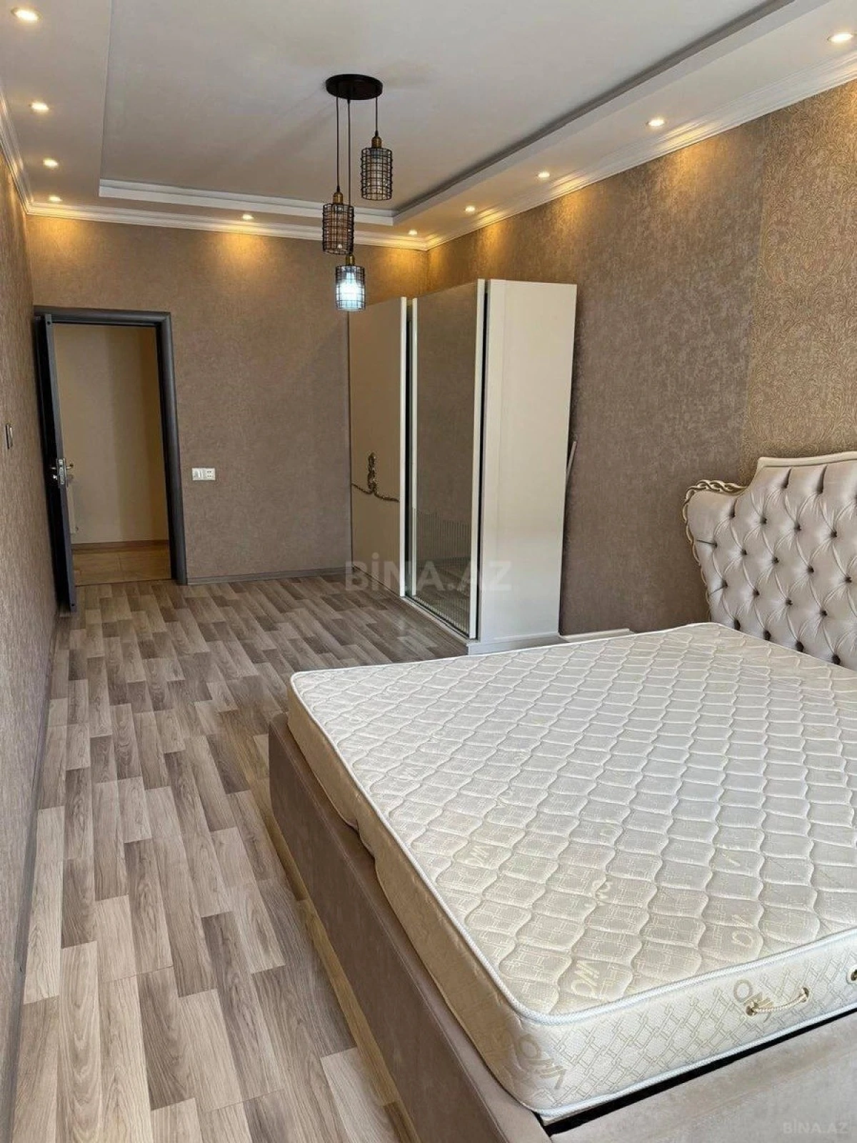 Kirayə verilir 2 otaqlı mənzil 90 m²