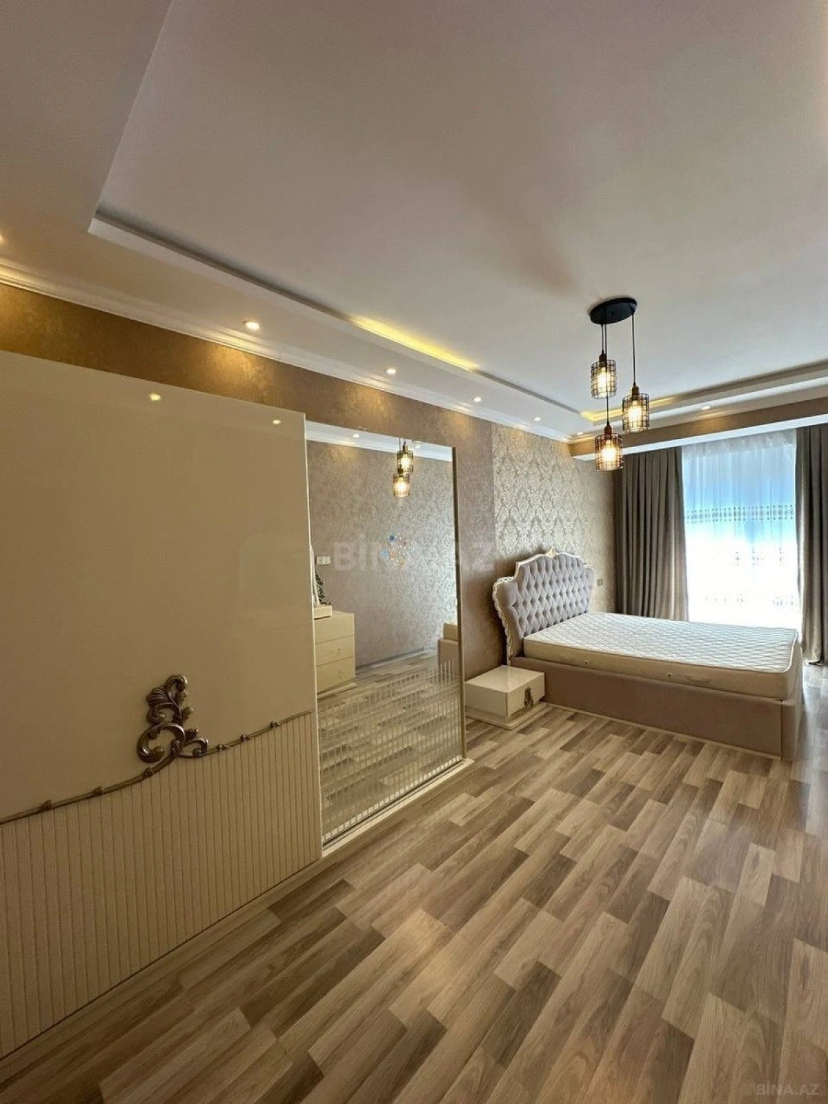 Kirayə verilir 2 otaqlı mənzil 90 m²