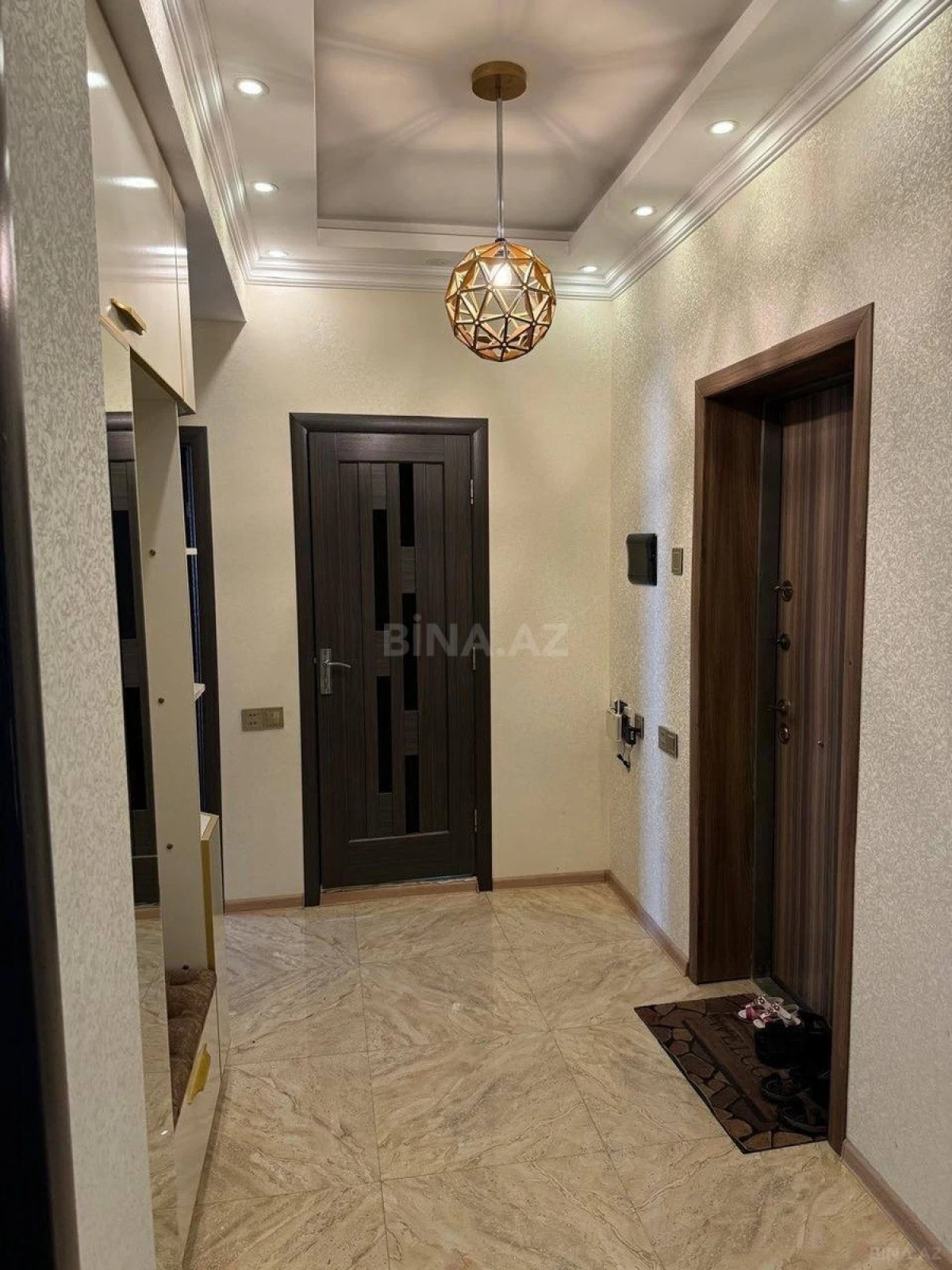 Kirayə verilir 2 otaqlı mənzil 90 m²