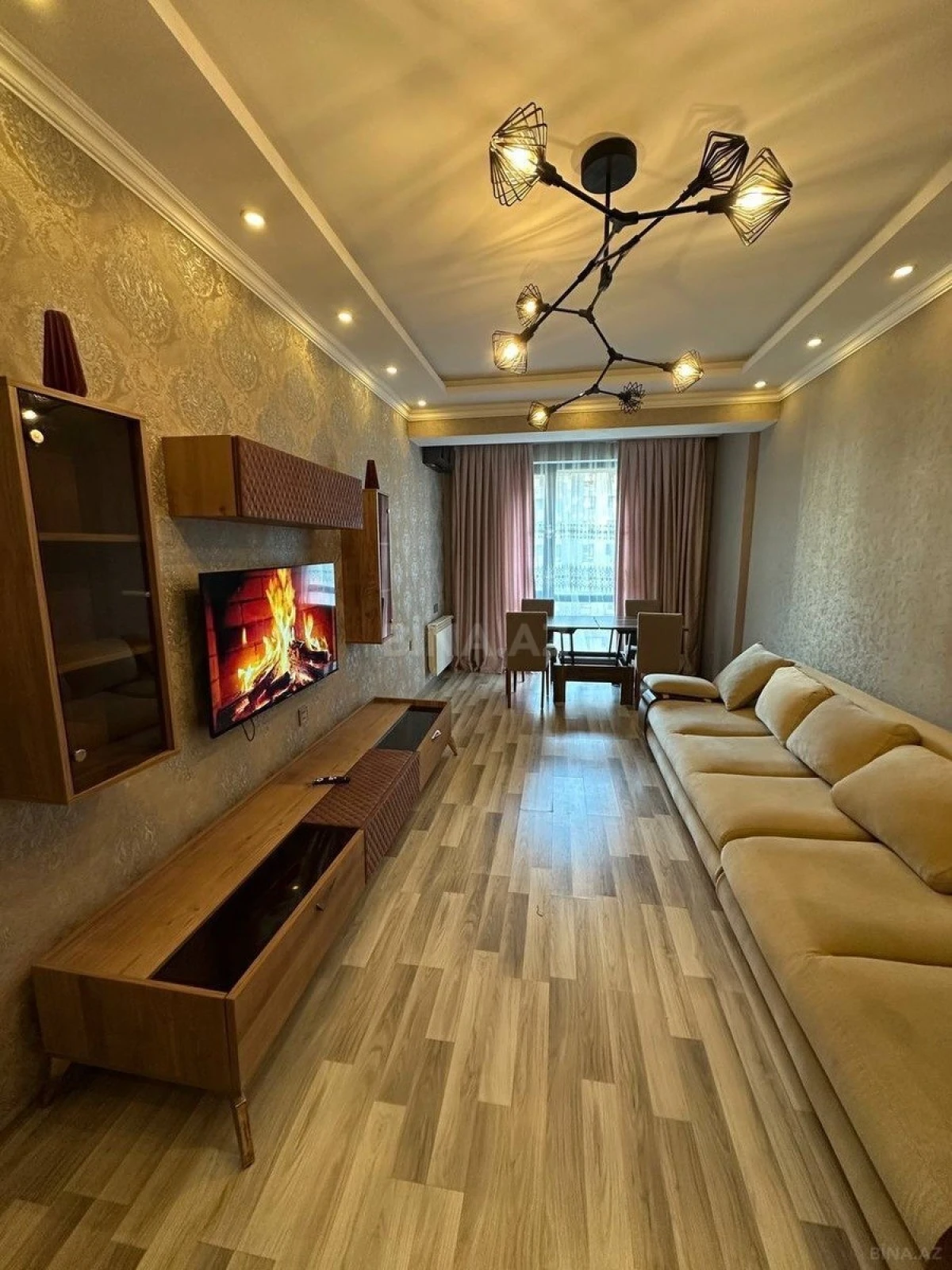 Kirayə verilir 2 otaqlı mənzil 90 m²