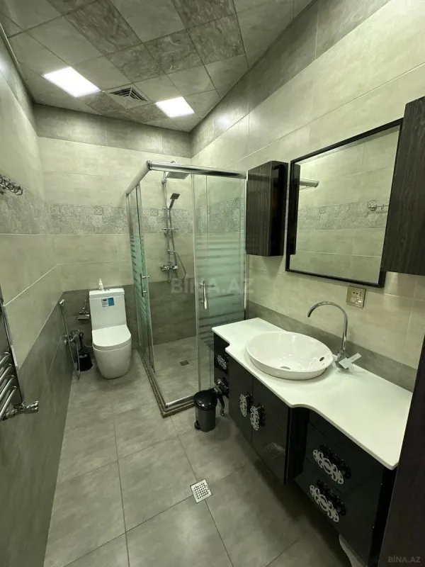 Kirayə verilir 2 otaqlı mənzil 90 m²