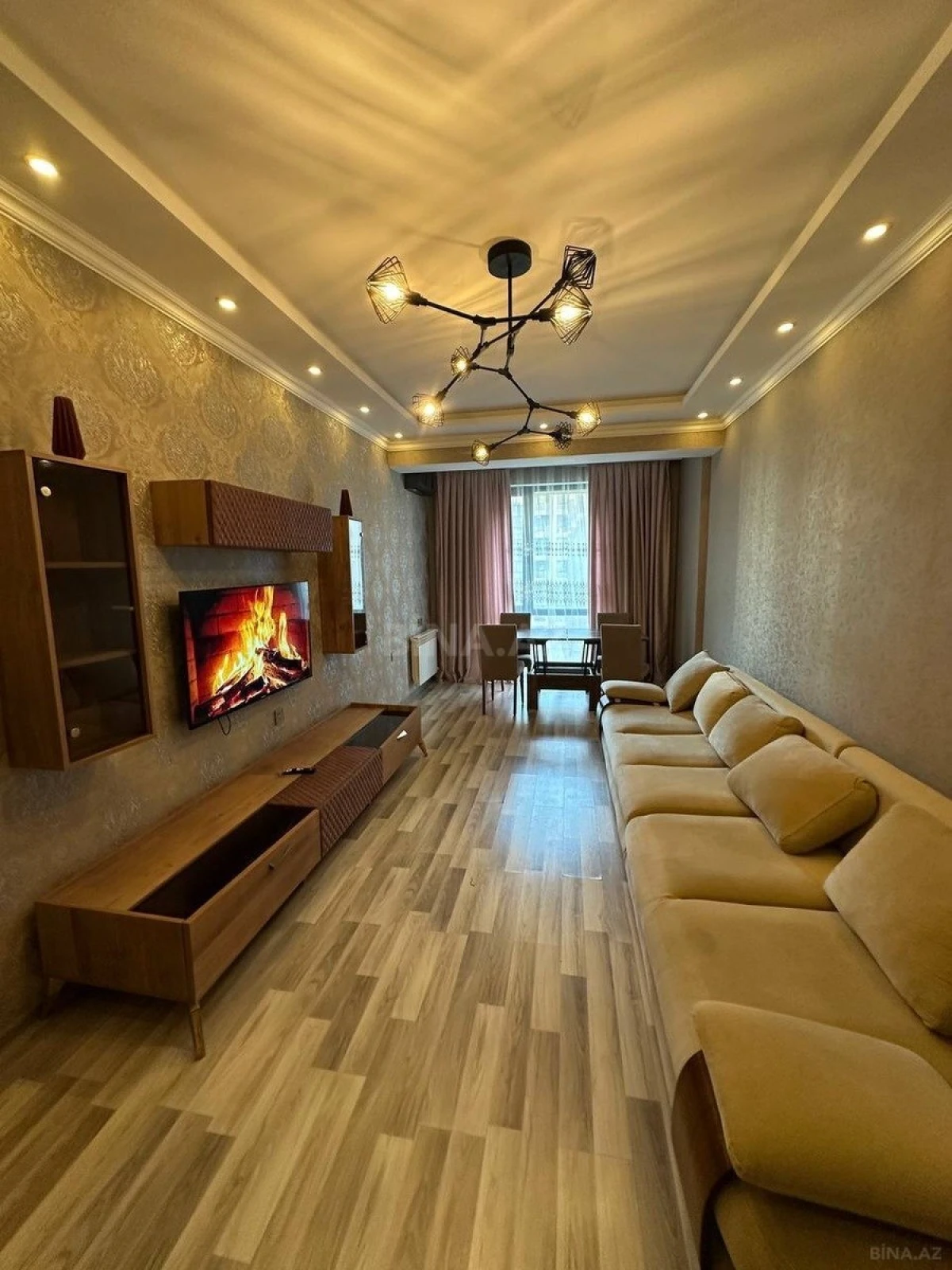 Kirayə verilir 2 otaqlı mənzil 90 m²