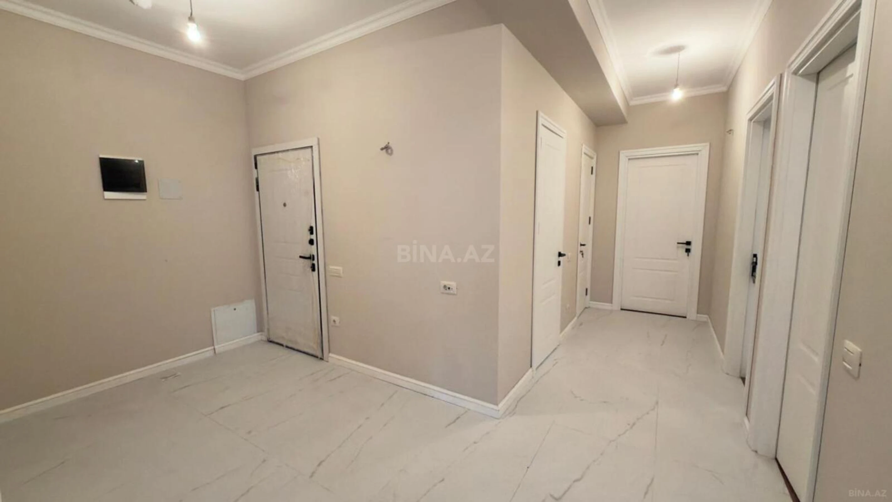 Satılır 4 otaqlı mənzil 124 m²