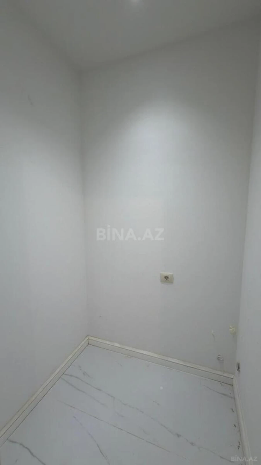 Satılır 4 otaqlı mənzil 124 m²