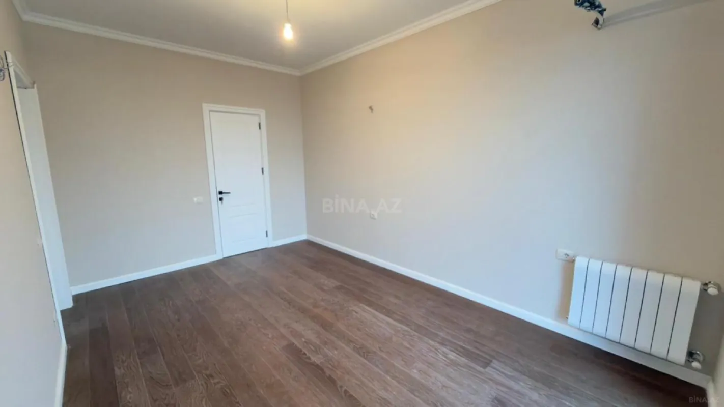Satılır 4 otaqlı mənzil 124 m²