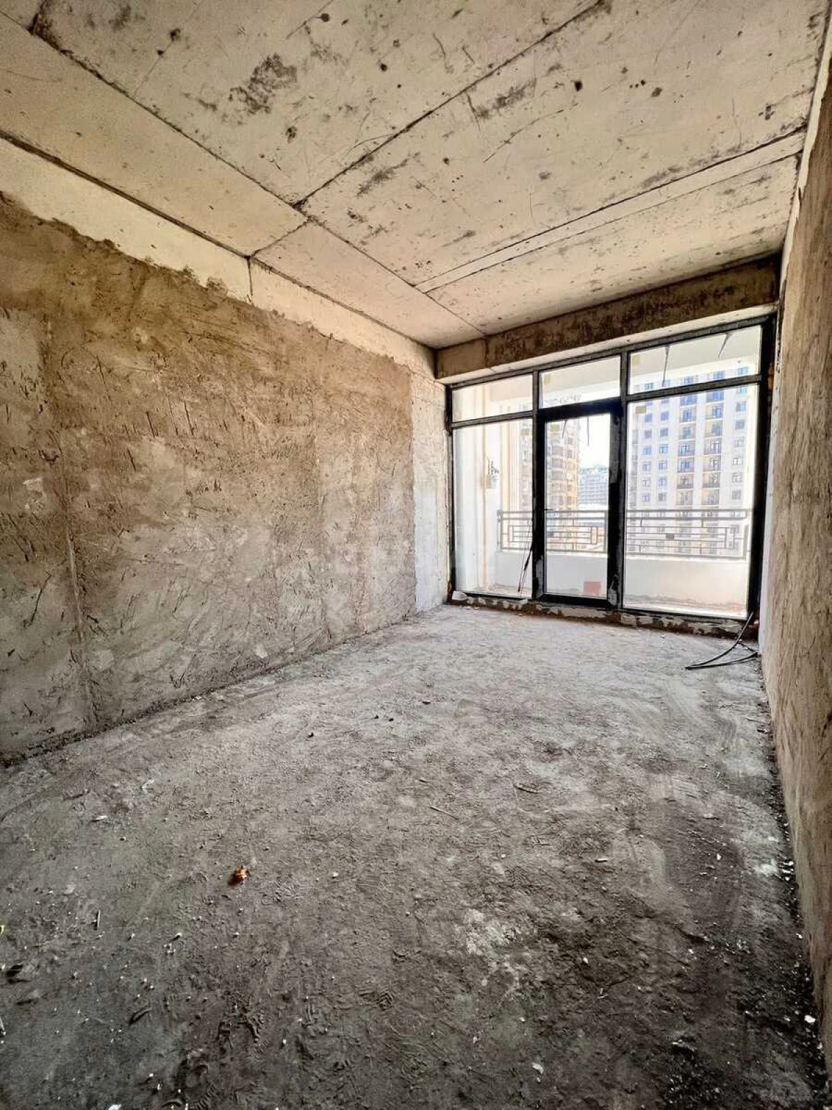 Satılır 1 otaqlı mənzil 43 m²