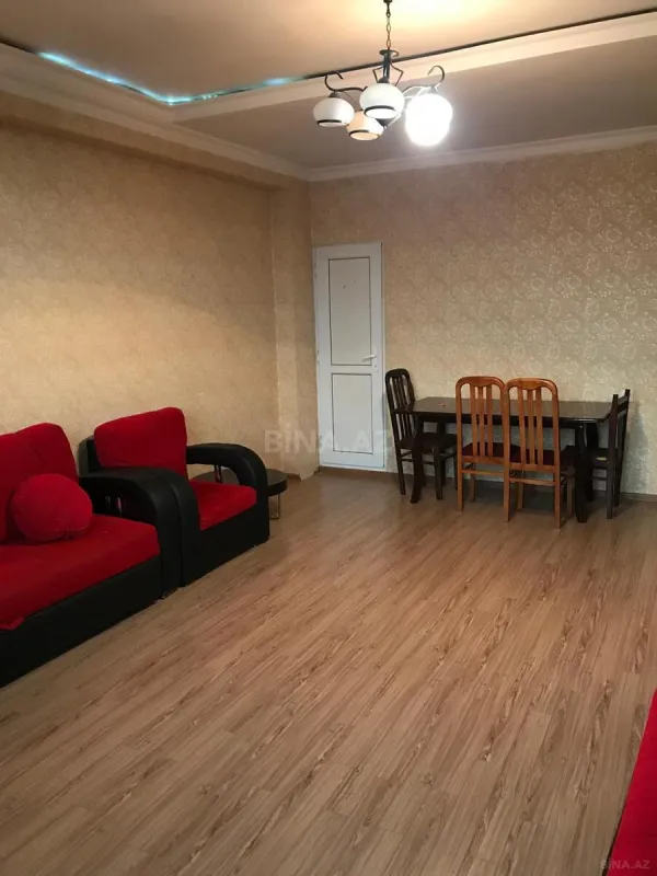 Kirayə verilir 2 otaqlı mənzil 85 m²