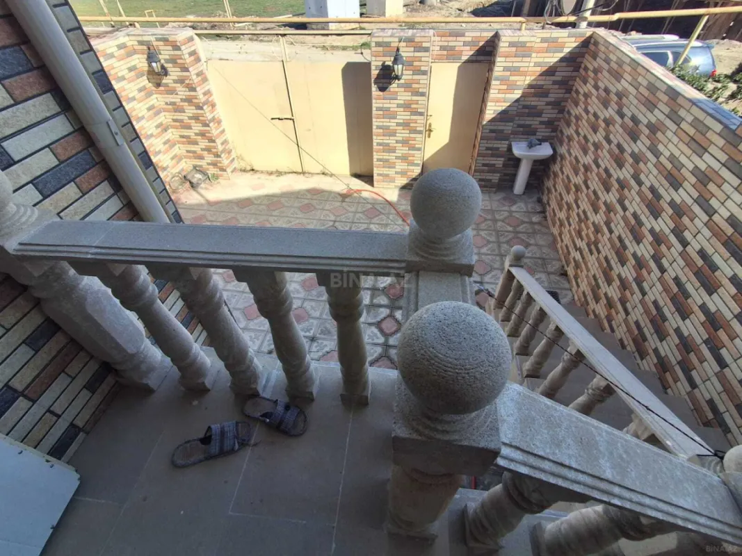 Satılır 4 otaqlı həyət evi 170 m²