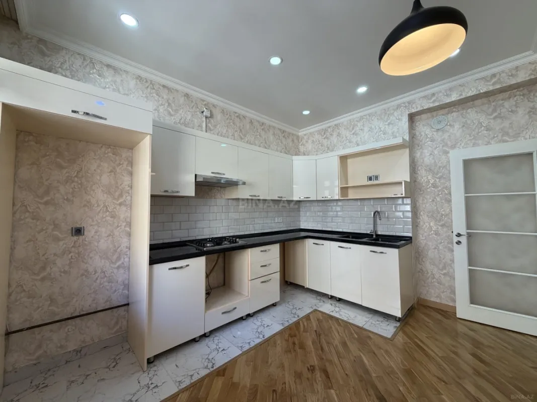 Satılır 2 otaqlı mənzil 65 m²