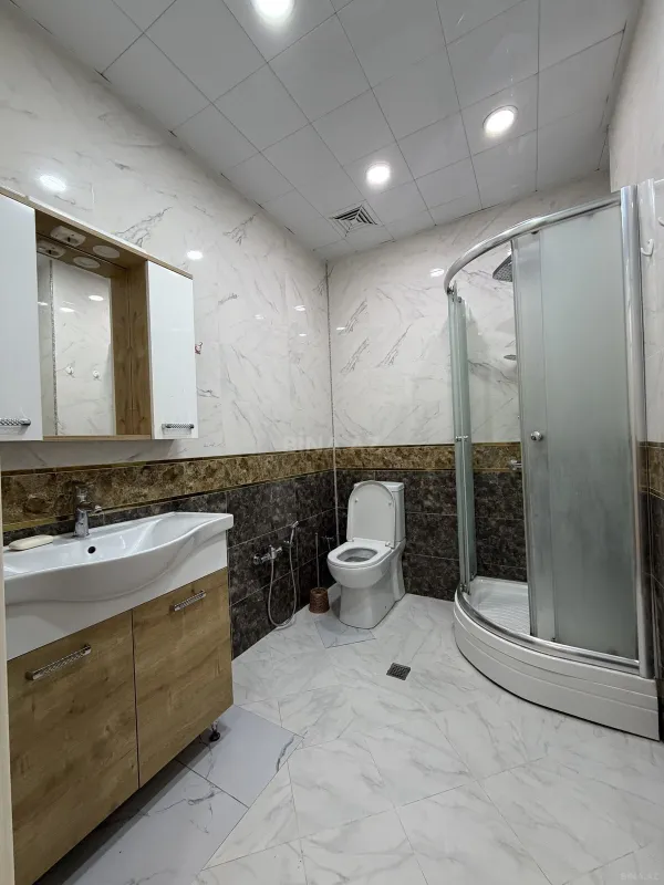 Satılır 2 otaqlı mənzil 65 m²