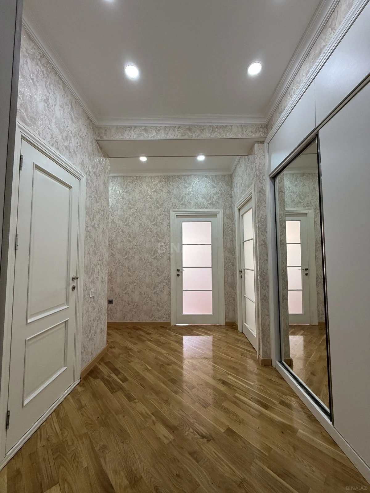 Satılır 2 otaqlı mənzil 65 m²