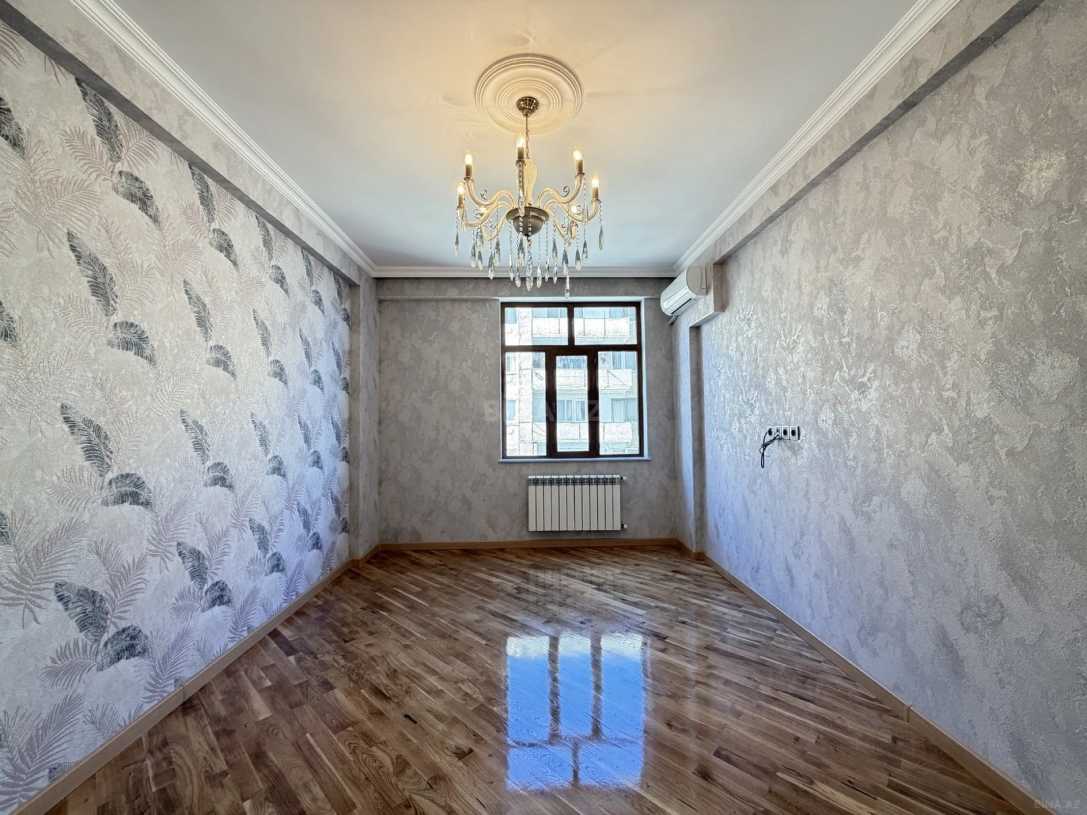 Satılır 2 otaqlı mənzil 65 m²