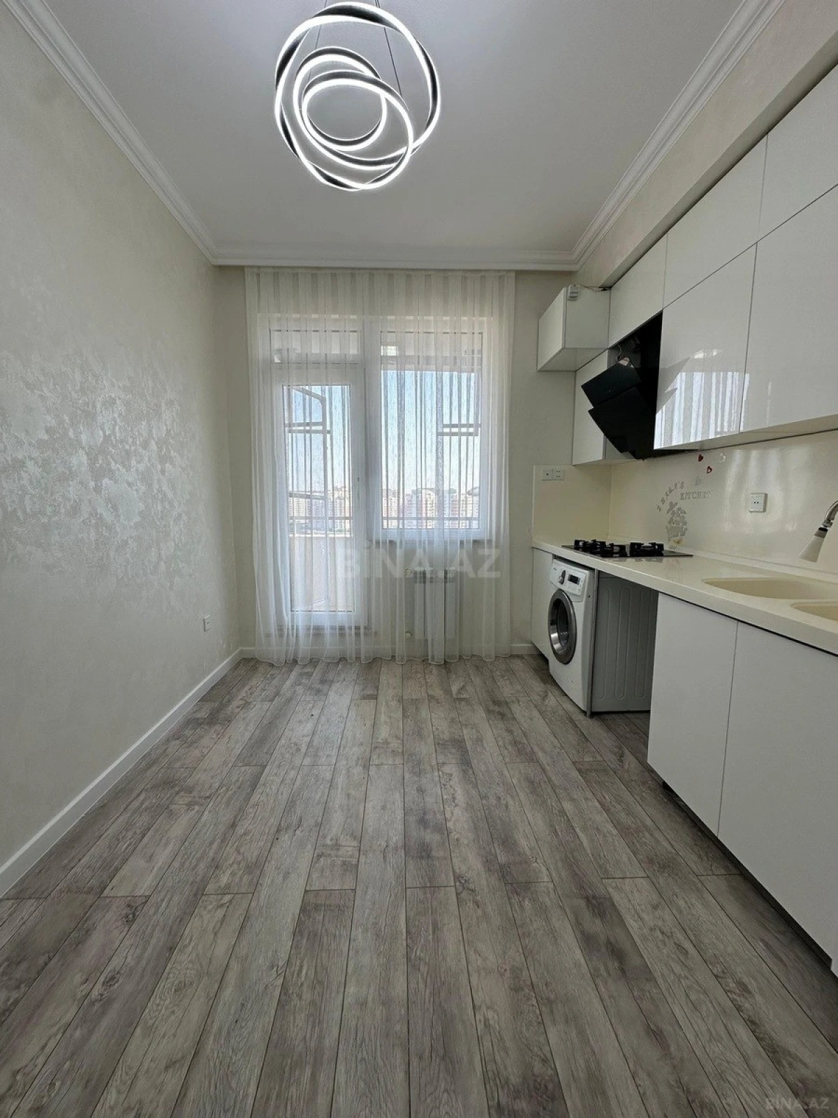 Satılır 2 otaqlı mənzil 75 m²