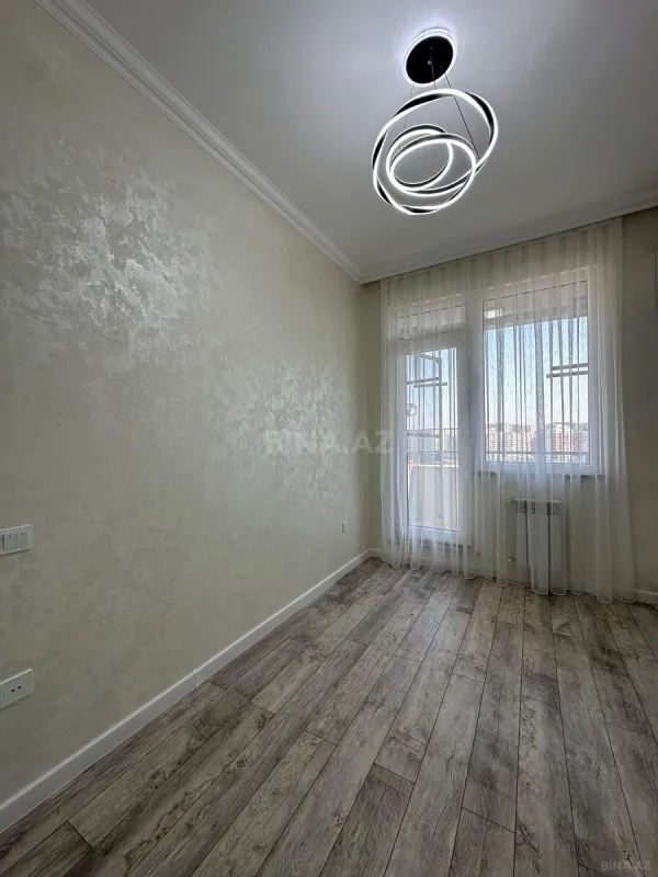Satılır 2 otaqlı mənzil 75 m²