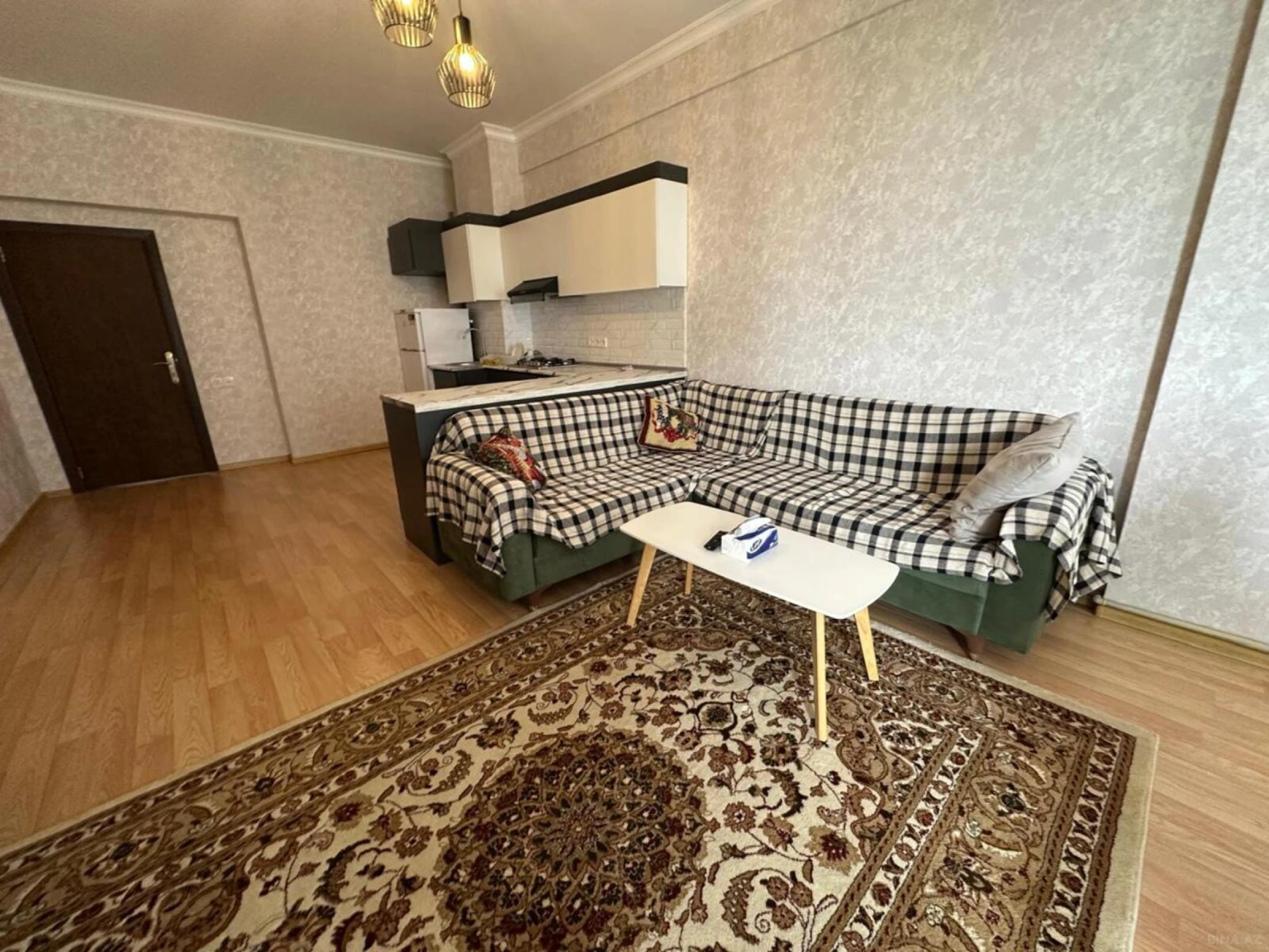 Satılır 2 otaqlı mənzil 92 m²