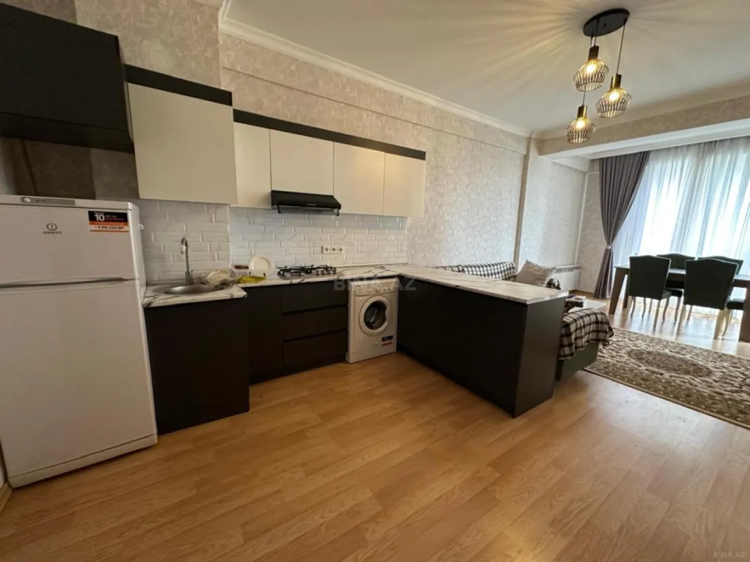 Satılır 2 otaqlı mənzil 92 m²