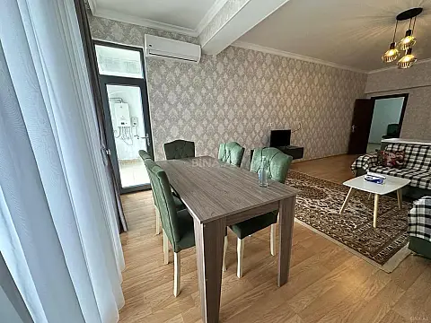 Satılır 2 otaqlı mənzil 92 m²