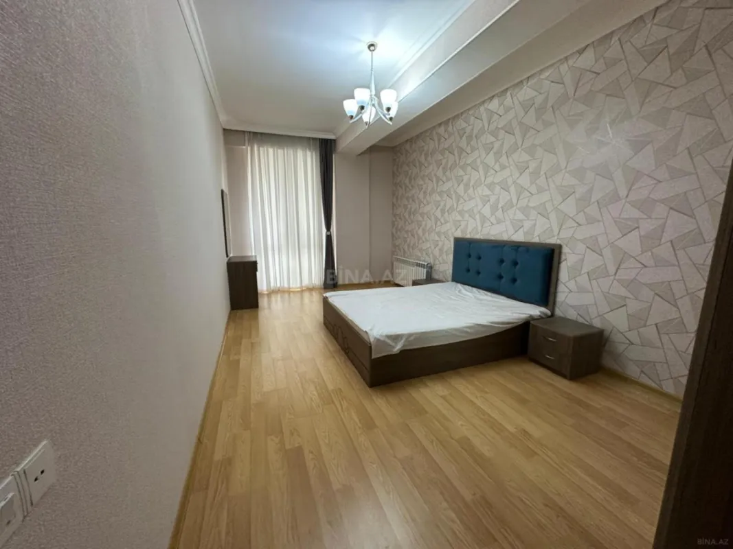 Satılır 2 otaqlı mənzil 92 m²