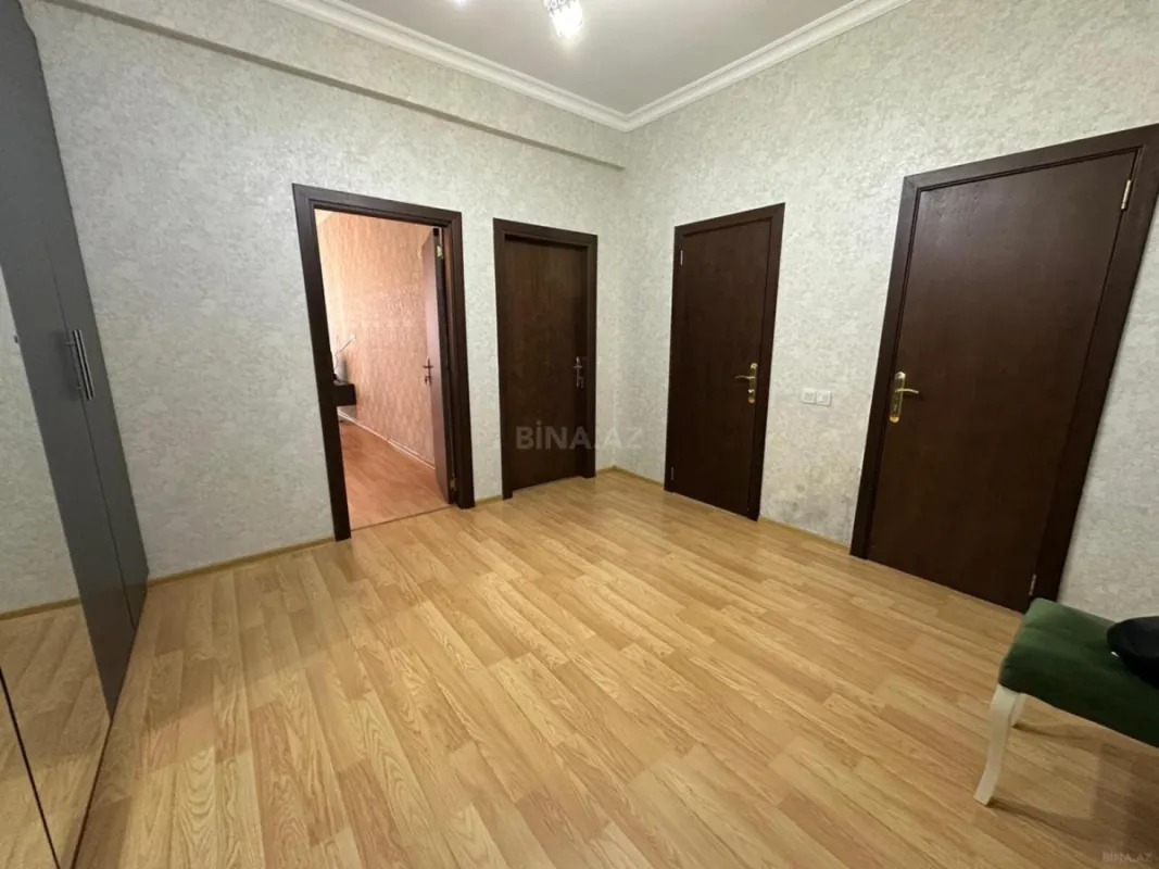 Satılır 2 otaqlı mənzil 92 m²