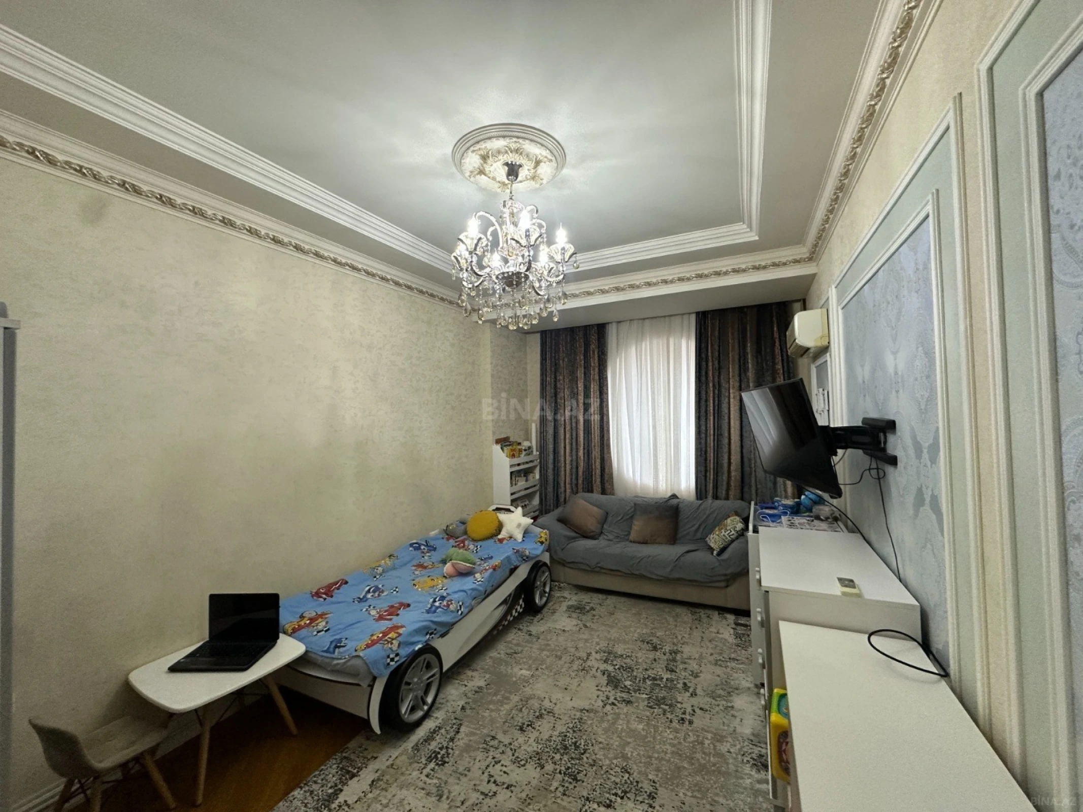 Satılır 3 otaqlı mənzil 135 m²