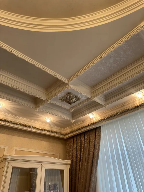 Satılır 3 otaqlı mənzil 135 m²