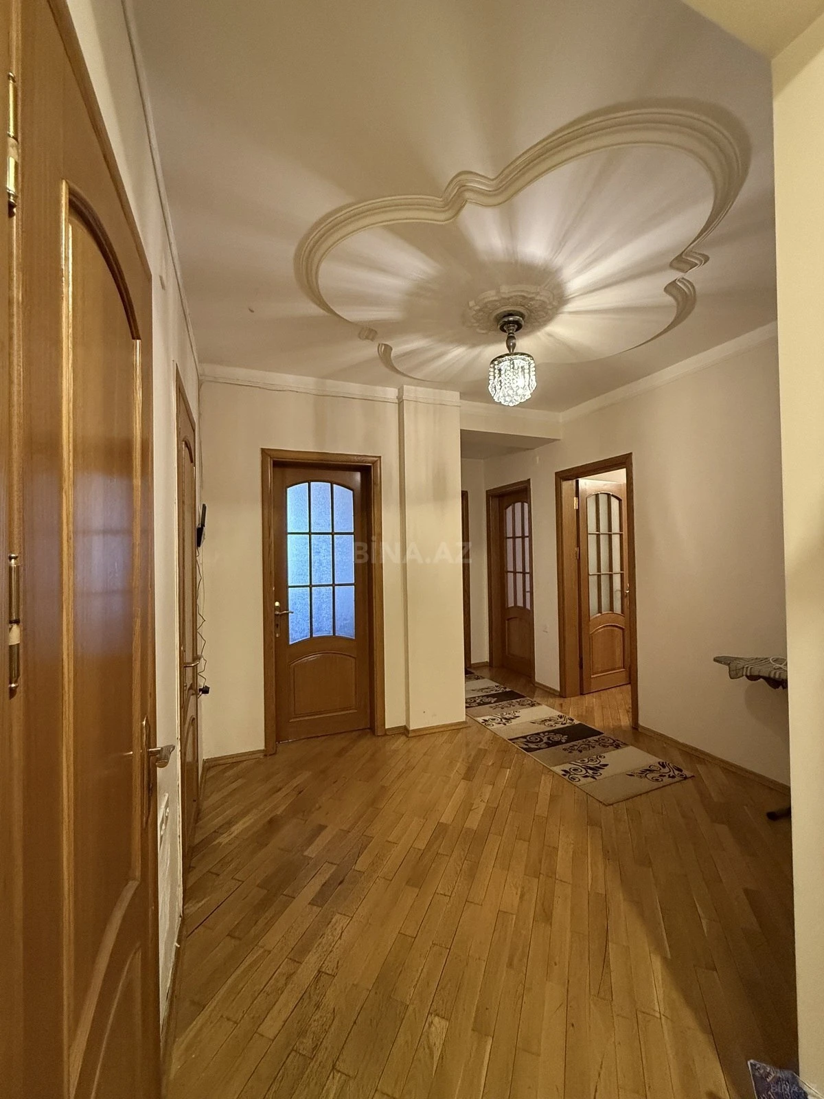 Satılır 3 otaqlı mənzil 97 m²
