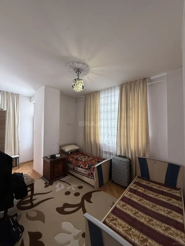 Satılır 3 otaqlı mənzil 97 m²