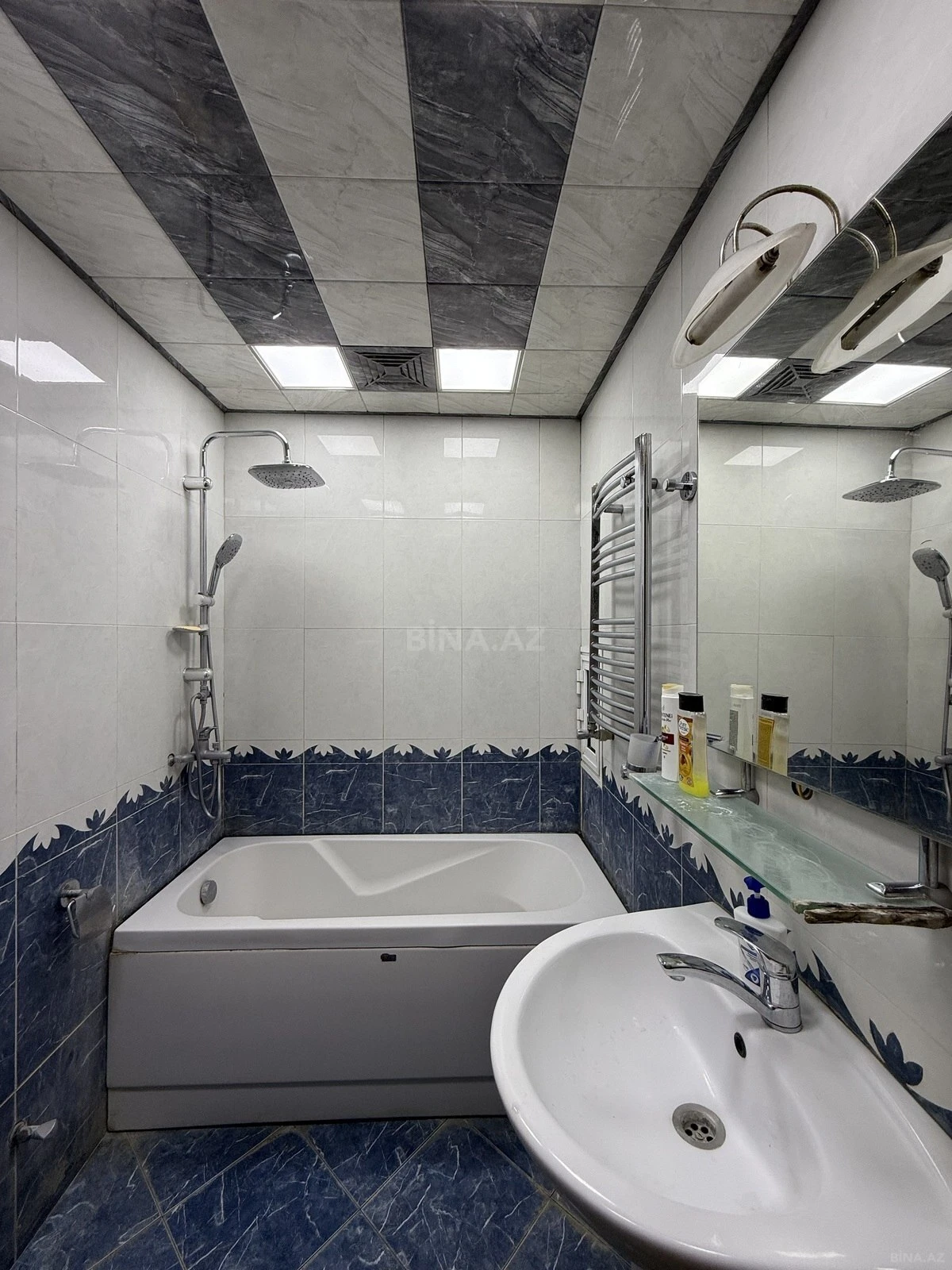 Satılır 3 otaqlı mənzil 97 m²