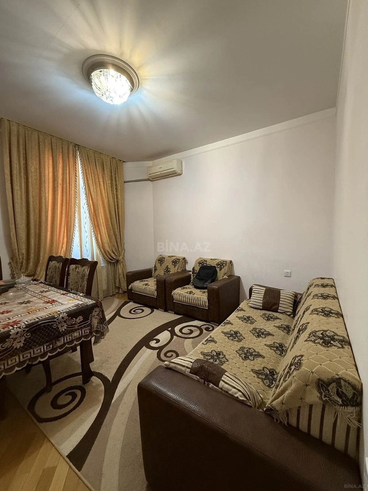 Satılır 3 otaqlı mənzil 97 m²