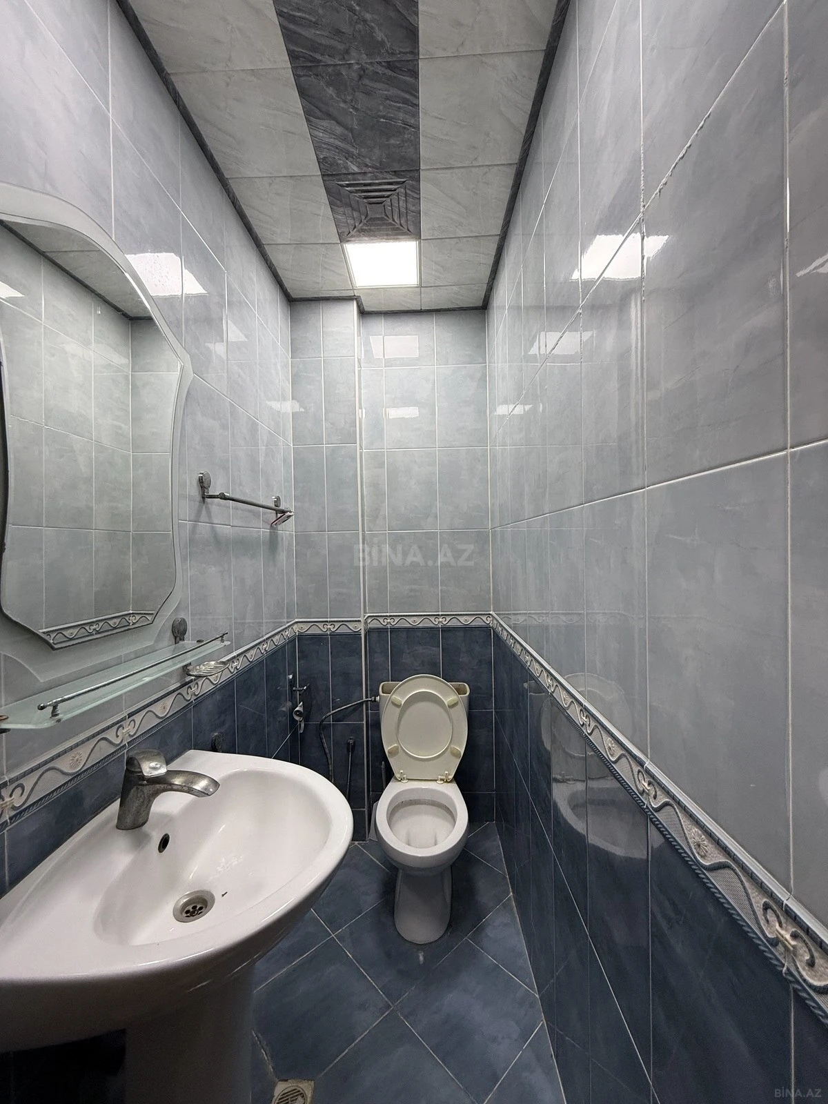 Satılır 3 otaqlı mənzil 97 m²