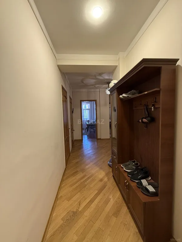 Satılır 3 otaqlı mənzil 97 m²