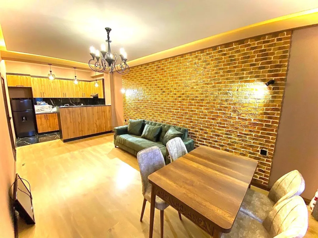 Kirayə verilir 3 otaqlı mənzil 100 m²