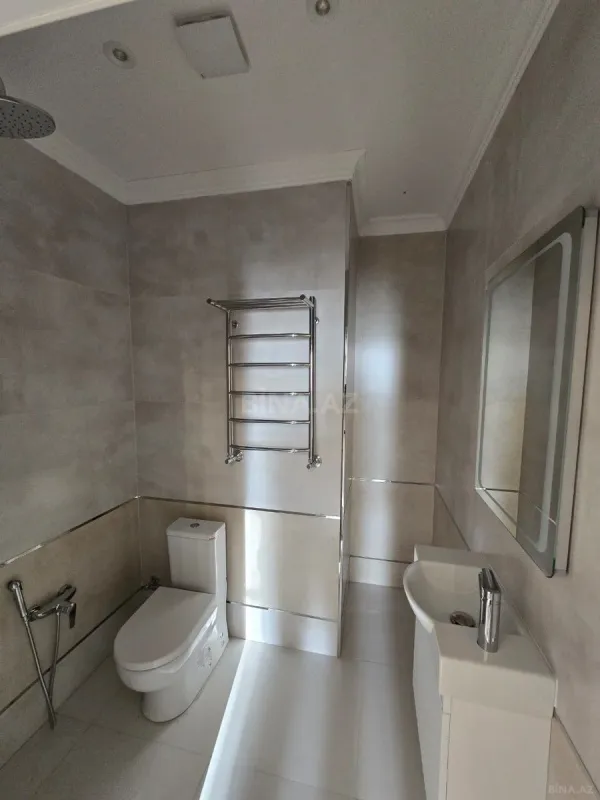 Satılır 3 otaqlı mənzil 172 m²
