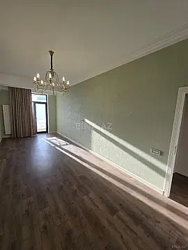 Satılır 3 otaqlı mənzil 172 m²