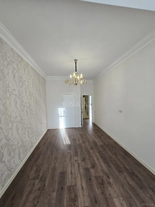 Satılır 3 otaqlı mənzil 172 m²