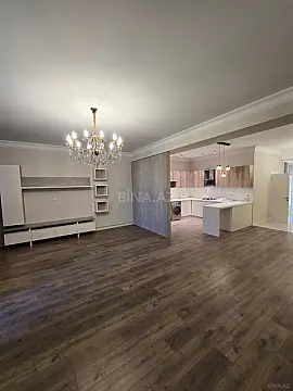 Satılır 3 otaqlı mənzil 172 m²