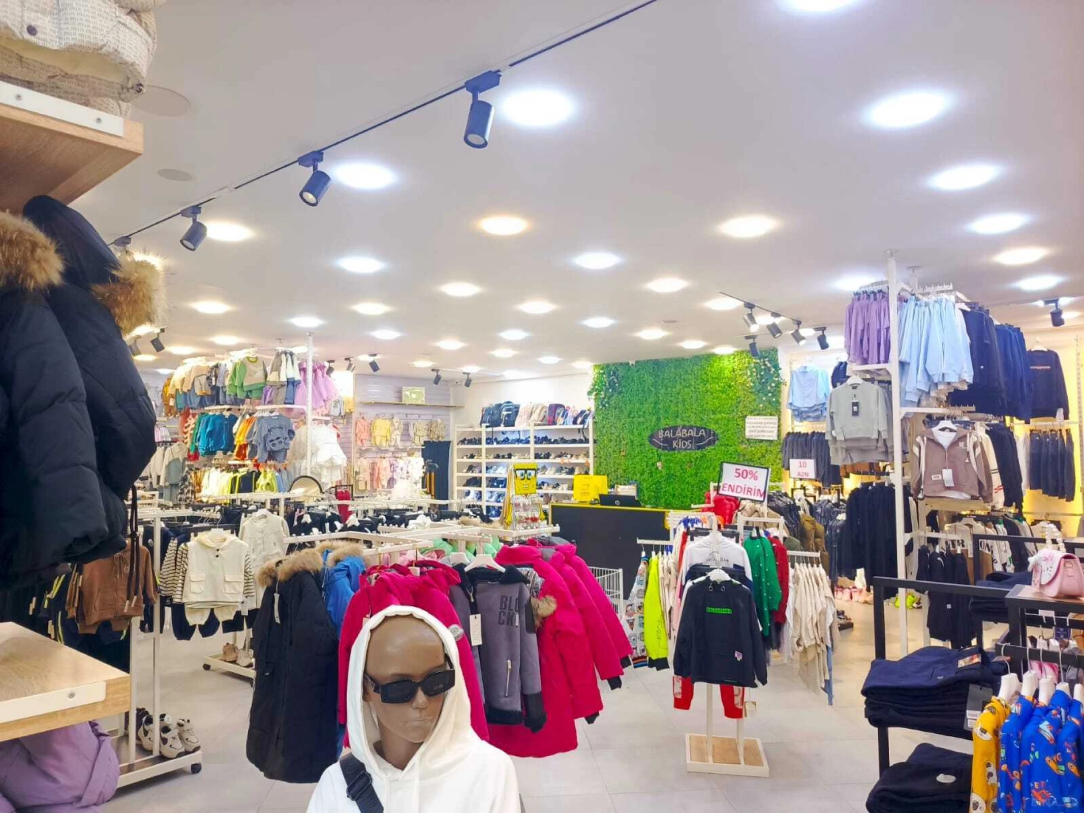 Satılır obyekt 160 m²