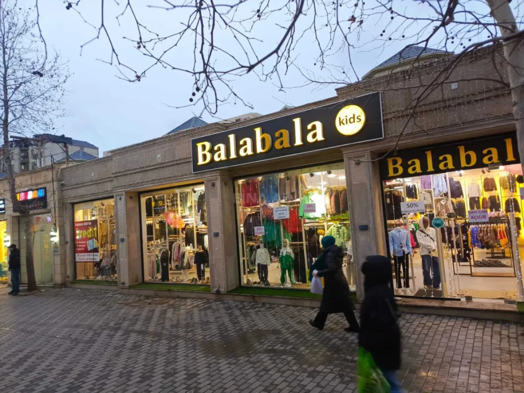 Satılır obyekt 160 m²