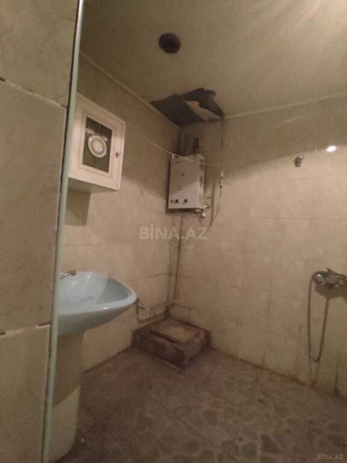 Satılır 2 otaqlı mənzil 68 m²