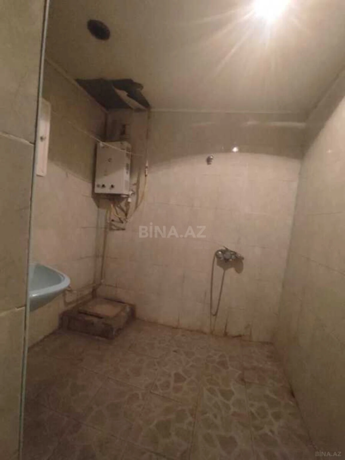 Satılır 2 otaqlı mənzil 68 m²