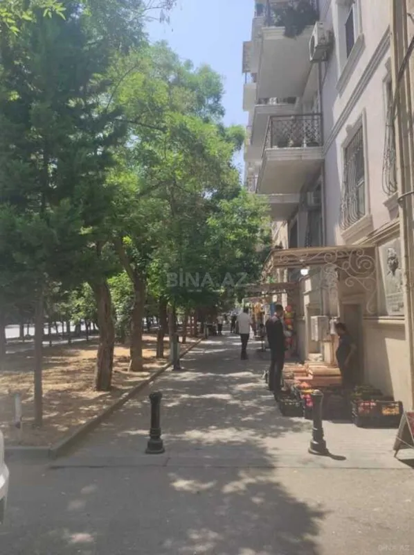 Satılır 2 otaqlı mənzil 68 m²