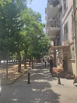 Satılır 2 otaqlı mənzil 68 m²