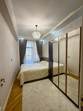 Satılır 3 otaqlı mənzil 100 m²