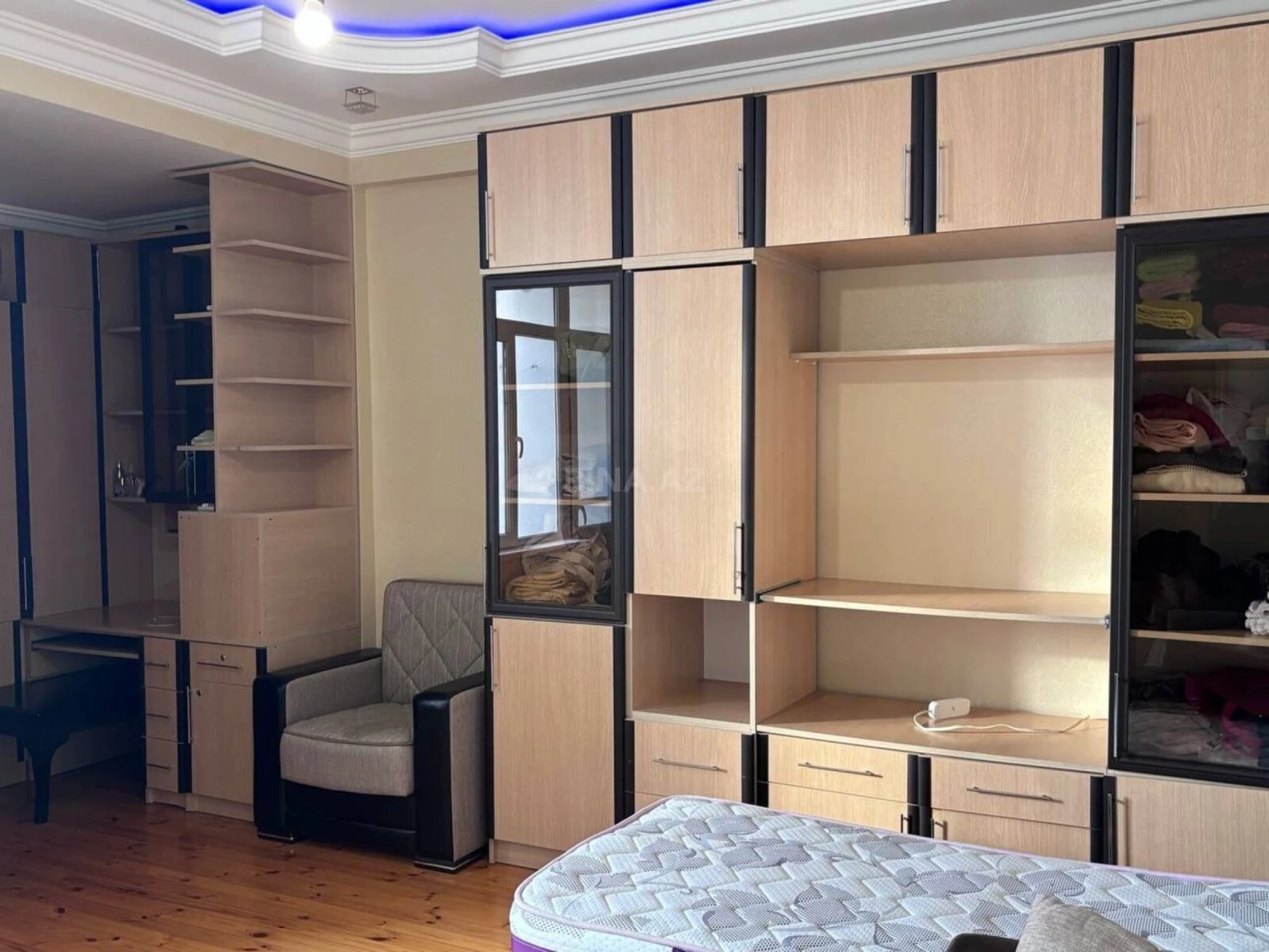 Satılır 2 otaqlı mənzil 64 m²